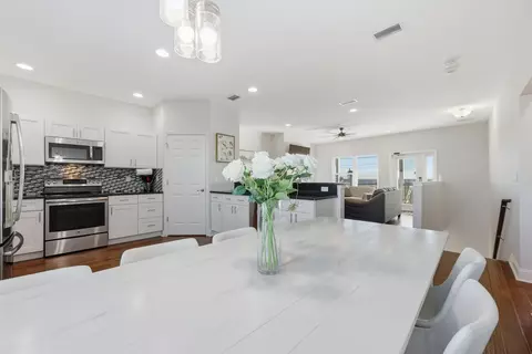 Dining - 4969 Alta Vista Ave, Saint Augustine, FL 32080 photo 1 of 2
