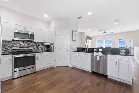 Kitchen - 4969 Alta Vista Ave, Saint Augustine, FL 32080 photo 1 of 3