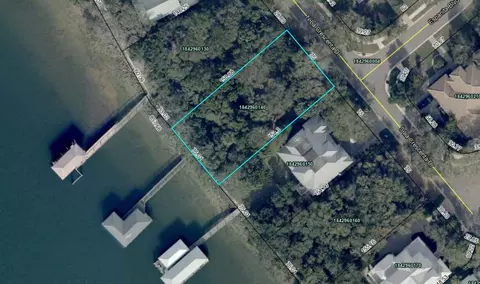 205 N La Crescenta Dr, Saint Augustine, FL 32080 photo 1