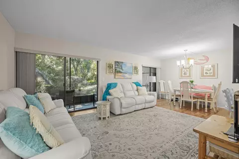 Living - 37 Alcira Ct, Saint Augustine, FL 32086 photo 4 of 4
