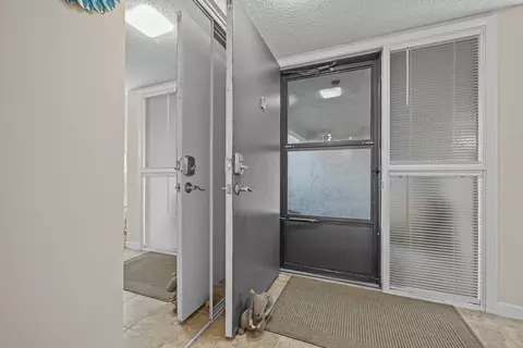 Entry Way - 37 Alcira Ct, Saint Augustine, FL 32086 photo 2 of 2