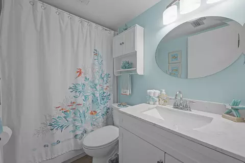 Bath - 37 Alcira Ct, Saint Augustine, FL 32086 photo 1 of 2
