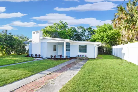 Exterior - 265 Monterey Ave, Saint Augustine, FL 32084 photo 7 of 9