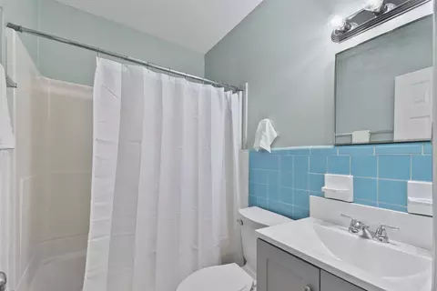 Bath - 265 Monterey Ave, Saint Augustine, FL 32084 photo 3 of 3