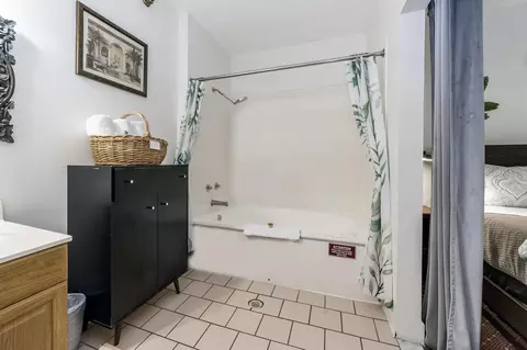 Bath - 29 Cuna St, Saint Augustine, FL 32084 photo 10 of 15