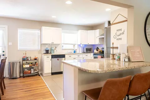 Kitchen - 353 Fortuna Ave, Saint Augustine, FL 32084 photo 3 of 4