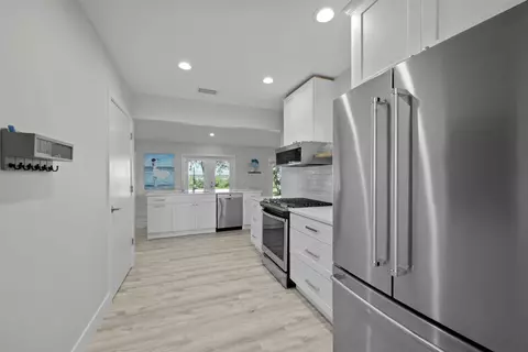 Kitchen - 5425 Windantide Rd # B, Saint Augustine, FL 32080 photo 2 of 5