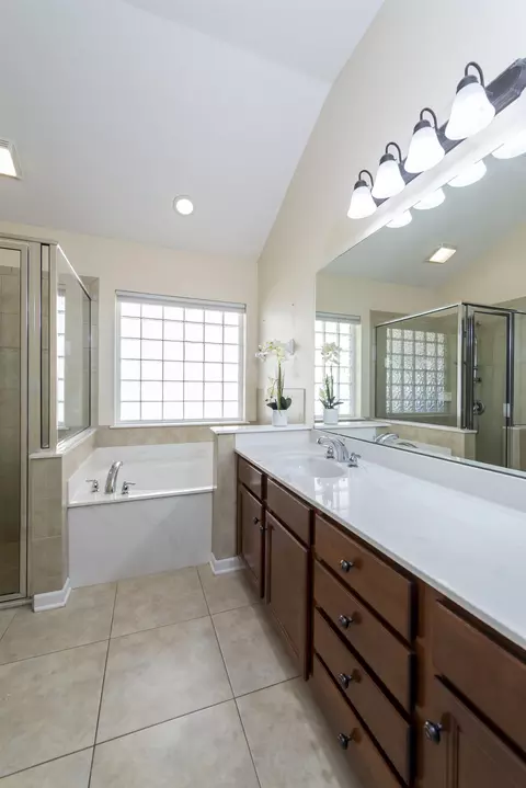 Bath - 73 Durango Dr, Saint Augustine, FL 32086 photo 2 of 4
