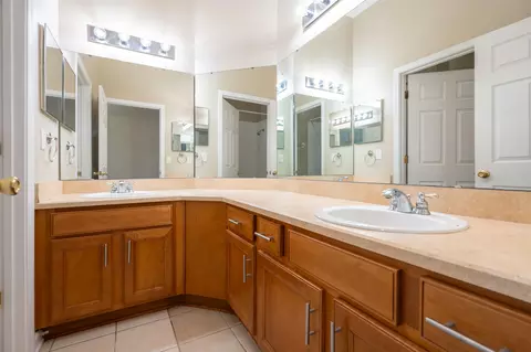 Bath - 425 S Hidden Tree Dr, Saint Augustine, FL 32086 photo 4 of 5