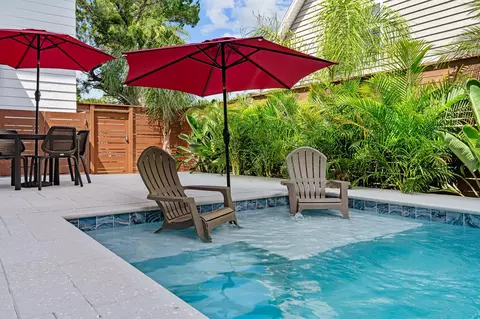 Exterior - 327 Minorca Ave, Saint Augustine, FL 32080 photo 6 of 14