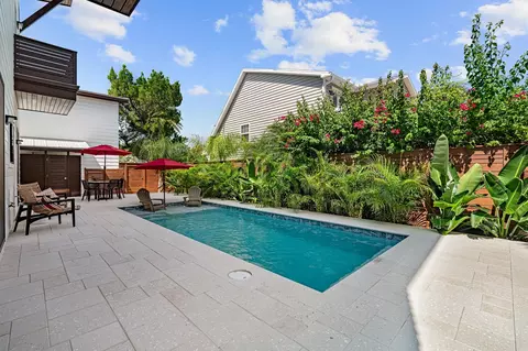 Exterior - 327 Minorca Ave, Saint Augustine, FL 32080 photo 5 of 14