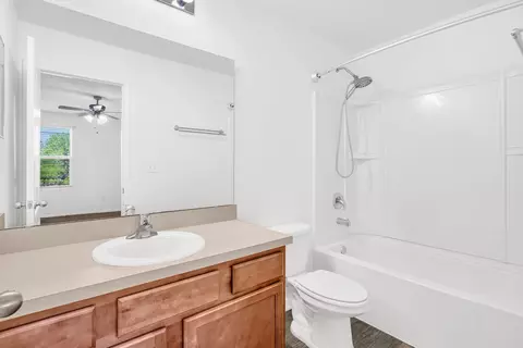 Bath - 187 Whitland Way, Saint Augustine, FL 32086 photo 2 of 3