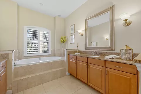 Bath - 305 Marsh Point Cir, Saint Augustine, FL 32080 photo 1 of 8