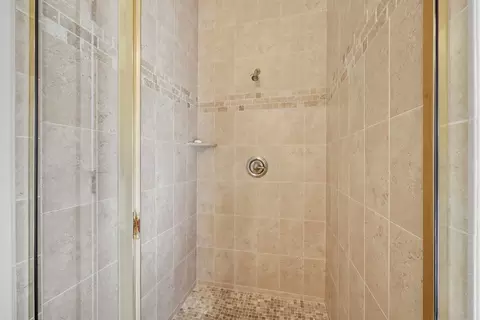 Bath - 305 Marsh Point Cir, Saint Augustine, FL 32080 photo 7 of 8