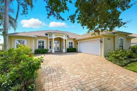 Exterior - 305 Marsh Point Cir, Saint Augustine, FL 32080 photo 14 of 28