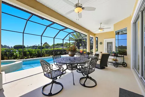 Exterior - 305 Marsh Point Cir, Saint Augustine, FL 32080 photo 3 of 28