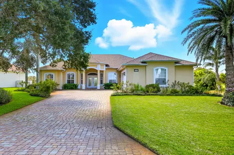 Exterior - 305 Marsh Point Cir, Saint Augustine, FL 32080 photo 2 of 28