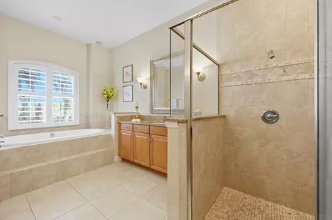 Bath - 305 Marsh Point Cir, Saint Augustine, FL 32080 photo 5 of 8