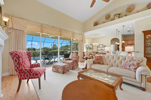 Living - 305 Marsh Point Cir, Saint Augustine, FL 32080 photo 3 of 3