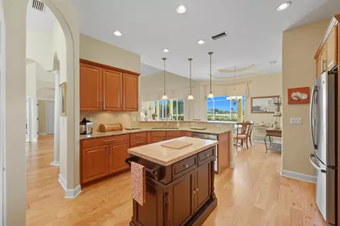 Kitchen - 305 Marsh Point Cir, Saint Augustine, FL 32080 photo 5 of 6