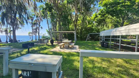 310 Laisy Dr, Georgetown, FL 32139 photo 4