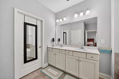 Bath - 50 Sierras Loop, Saint Augustine, FL 32086 photo 1 of 4