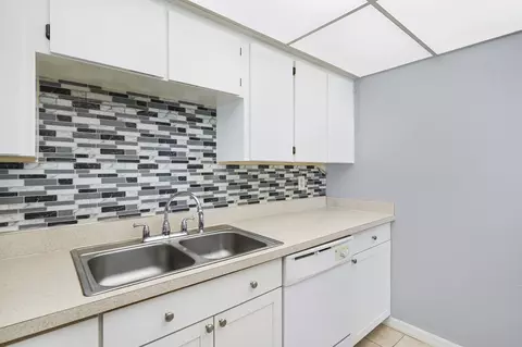 Kitchen - 127 Rio Del Mar #C, Saint Augustine, FL 32080 photo 3 of 3