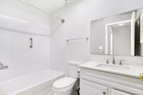 Bath - 127 Rio Del Mar #C, Saint Augustine, FL 32080 photo 2 of 2