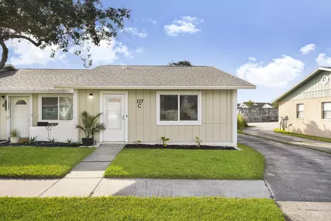 Exterior - 127 Rio Del Mar #C, Saint Augustine, FL 32080 photo 2 of 7