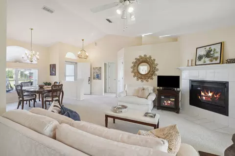 Living - 508 Peninsula Ct, Saint Augustine, FL 32080 photo 4 of 4