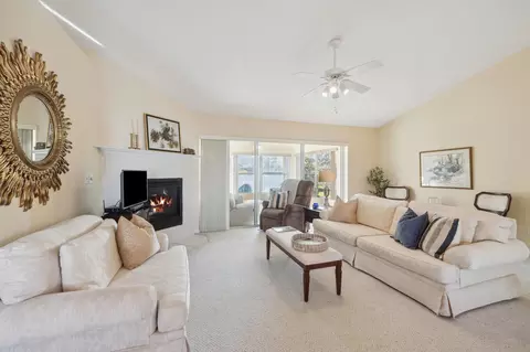 Living - 508 Peninsula Ct, Saint Augustine, FL 32080 photo 2 of 4