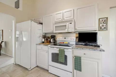 Kitchen - 508 Peninsula Ct, Saint Augustine, FL 32080 photo 1 of 4