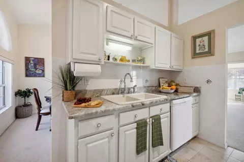 Kitchen - 508 Peninsula Ct, Saint Augustine, FL 32080 photo 2 of 4