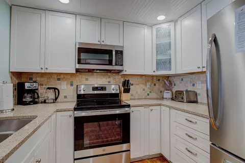 Kitchen - 890 A1a Beach Blvd #62, Saint Augustine, FL 32080 photo 4 of 5