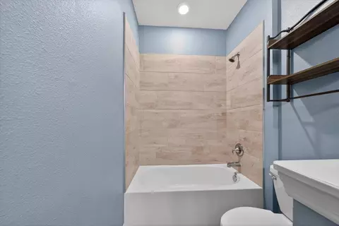 Bath - 178 Antolin Way, Saint Augustine, FL 32095 photo 6 of 9