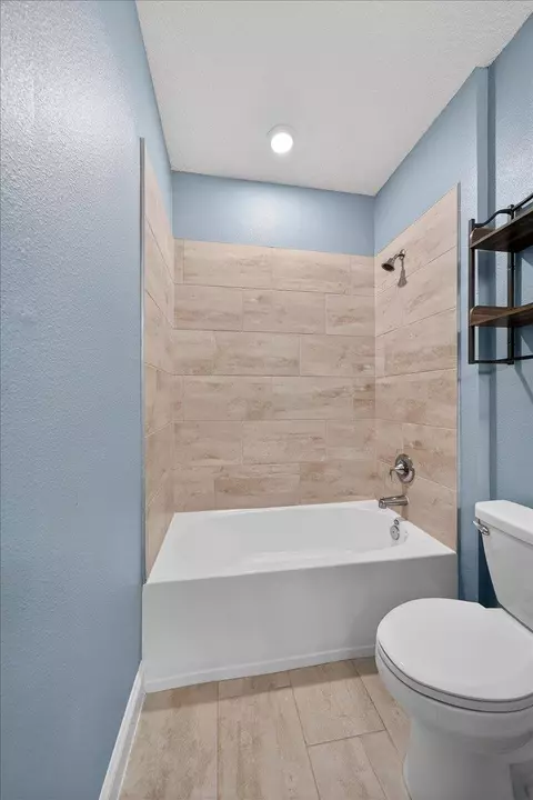 Bath - 178 Antolin Way, Saint Augustine, FL 32095 photo 7 of 9