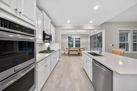 Kitchen - 178 Antolin Way, Saint Augustine, FL 32095 photo 5 of 8