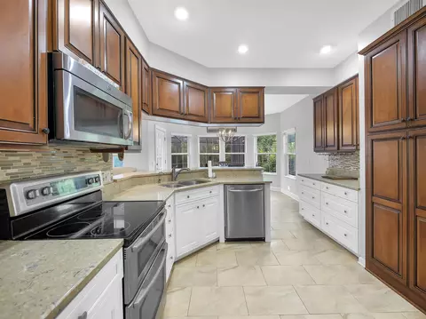 306 Marsh Point Cir, Saint Augustine, FL 32080 photo 3