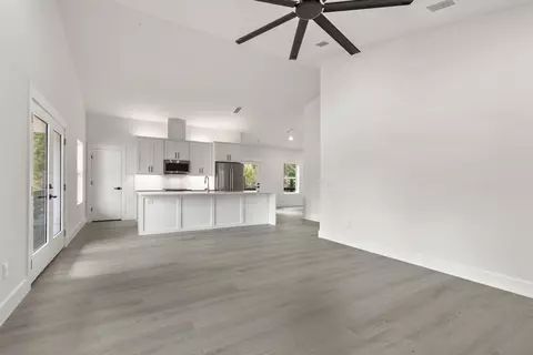 Living - 28 Spring St, Saint Augustine, FL 32084 photo 3 of 4