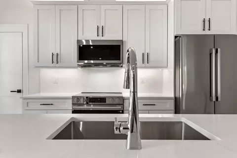 Kitchen - 28 Spring St, Saint Augustine, FL 32084 photo 3 of 8