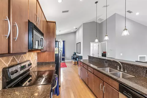 Kitchen - 28 Spring St, Saint Augustine, FL 32084 photo 6 of 7