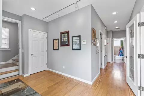 Entry Way - 28 Spring St, Saint Augustine, FL 32084 photo 1 of 4