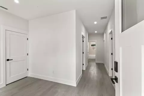 Entry Way - 28 Spring St, Saint Augustine, FL 32084 photo 1 of 7