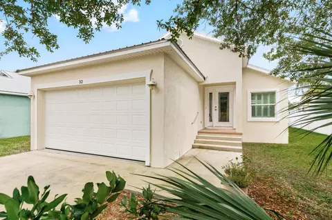 32 S Comares Ave, Saint Augustine, FL 32080
