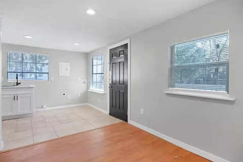 Living - 385 Katnack Rd, Saint Augustine, FL 32095 photo 4 of 5
