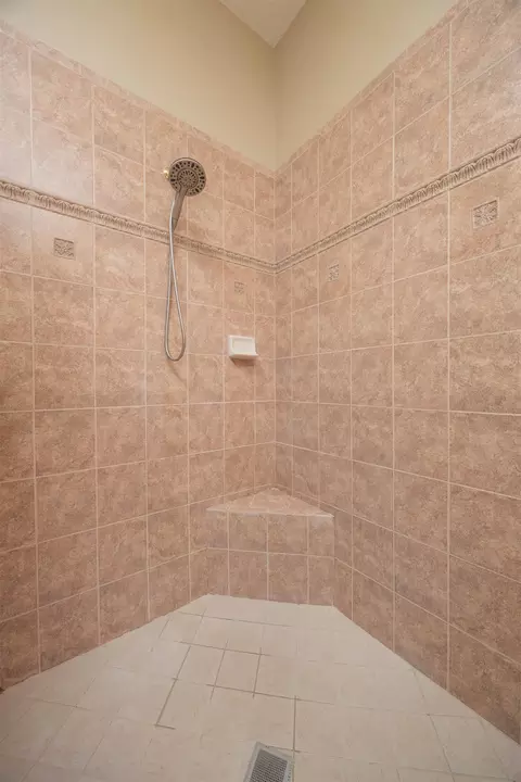 Bath - 1160 Inverness Dr, Saint Augustine, FL 32092 photo 4 of 5