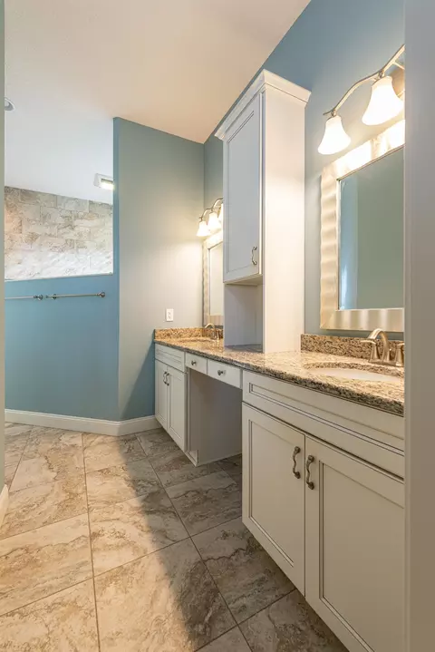 Bath - 5475 N Riverwood Rd, Saint Augustine, FL 32092 photo 2 of 6