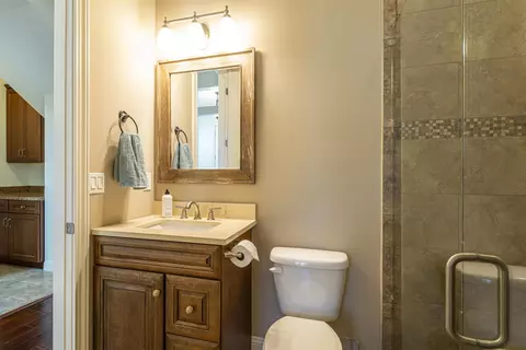 Bath - 5475 N Riverwood Rd, Saint Augustine, FL 32092 photo 4 of 6