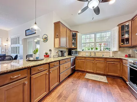 Kitchen - 130 Grand Ravine Dr, Saint Augustine, FL 32086 photo 3 of 8