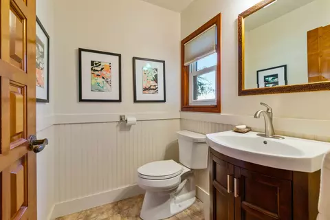 Bath - 160 W Genung St, Saint Augustine, FL 32086 photo 1 of 4